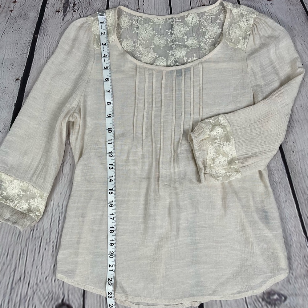 EM women's lightweight beige peasant style boho 3/4 sleeve top lace, size M - Picture 10 of 16